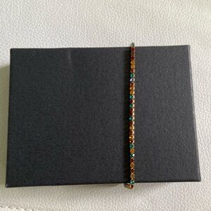 Multi-gem stretch bracelet